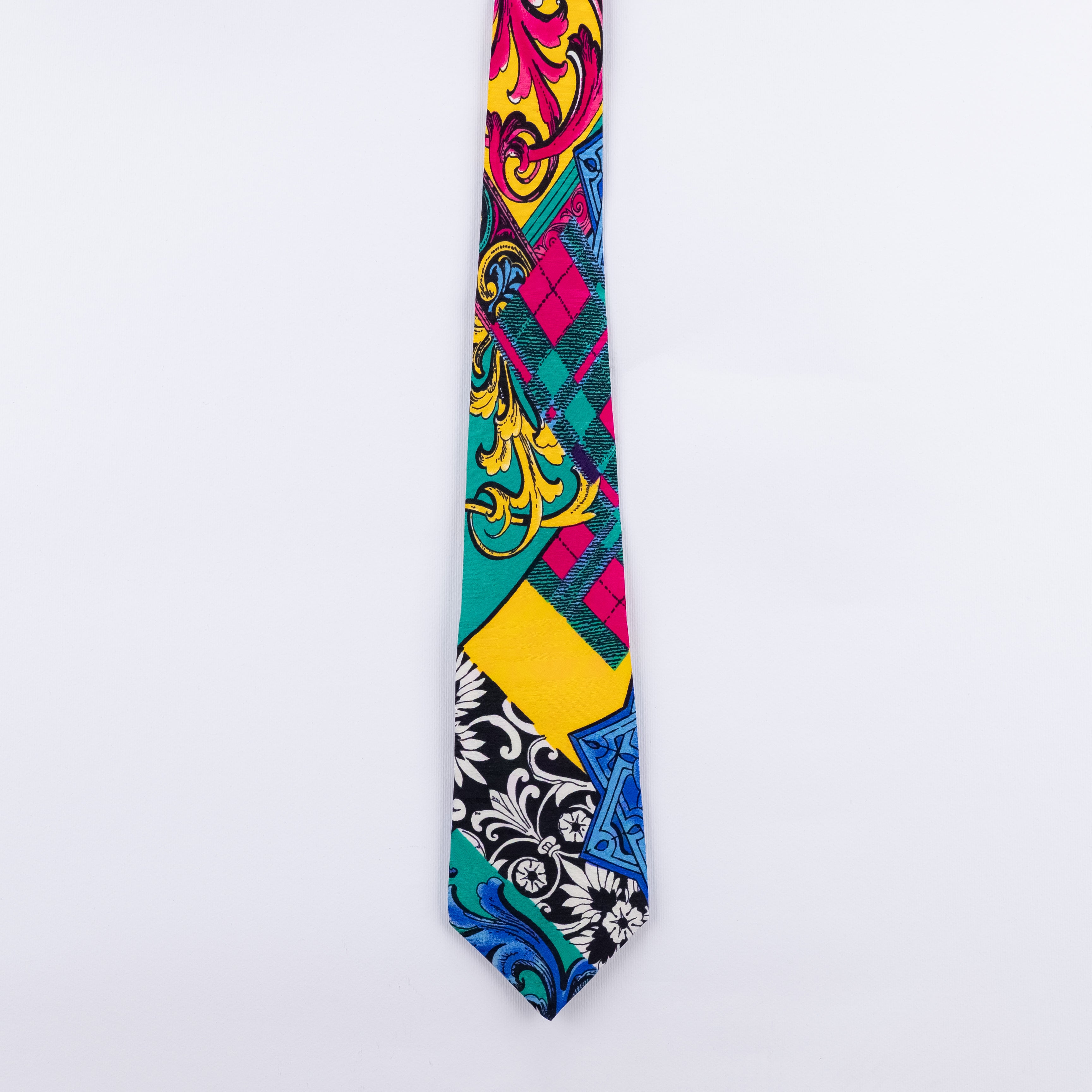 Cravatta fantasia Astratta 100% Seta - 10 cm