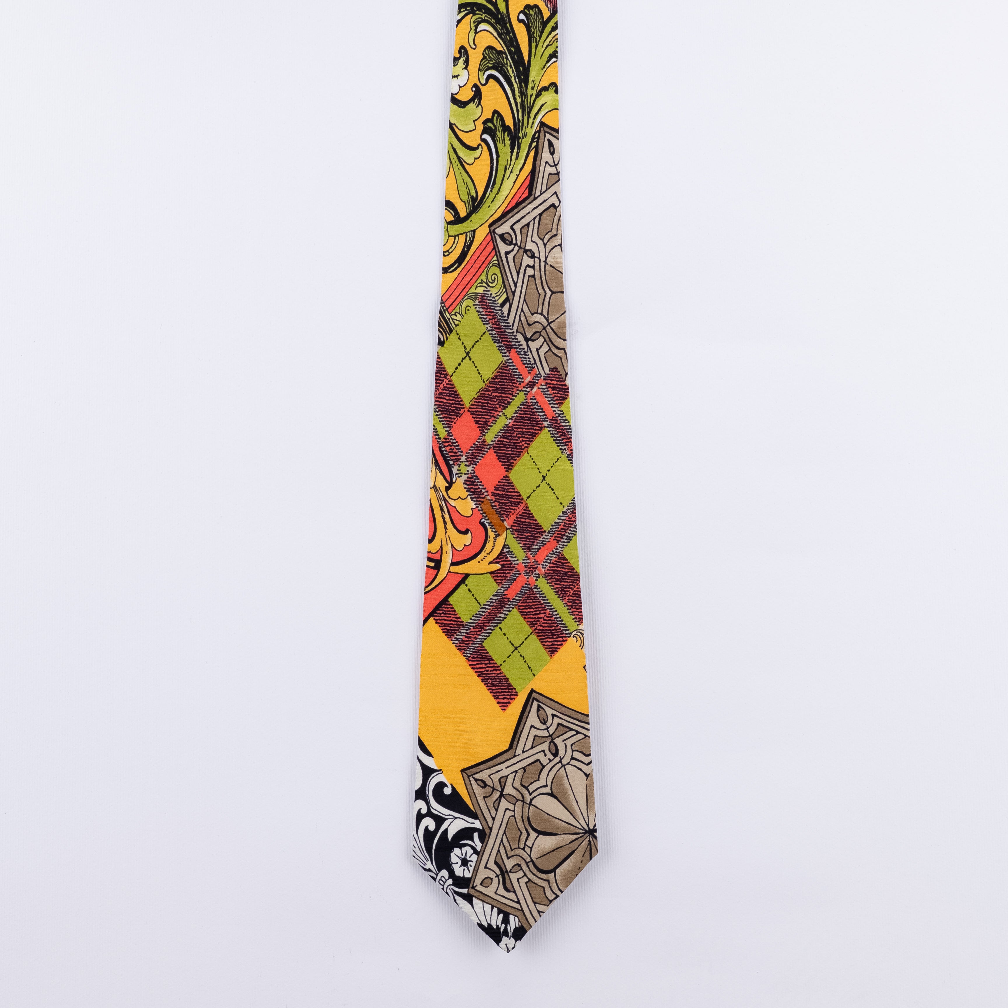 Cravatta fantasia Astratta 100% Seta - 9 cm